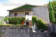 Maison à ROCHER