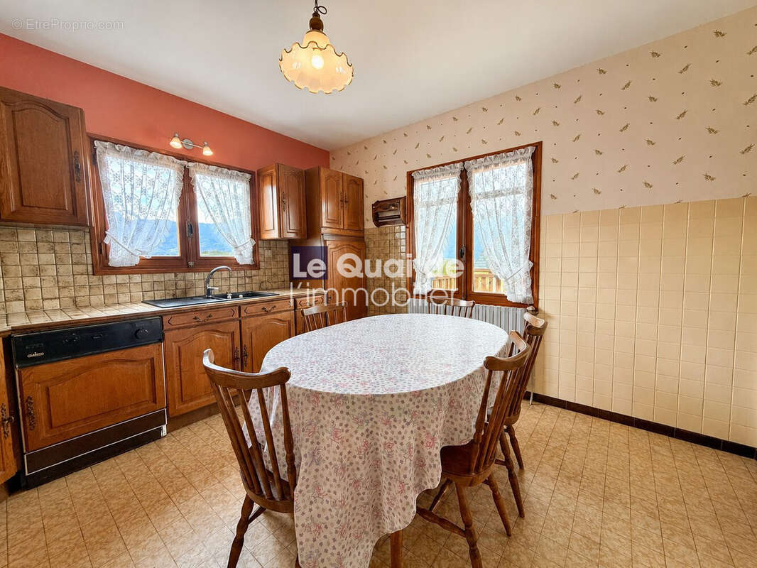 Maison 159 m² à Chateauneuf  - photo 6