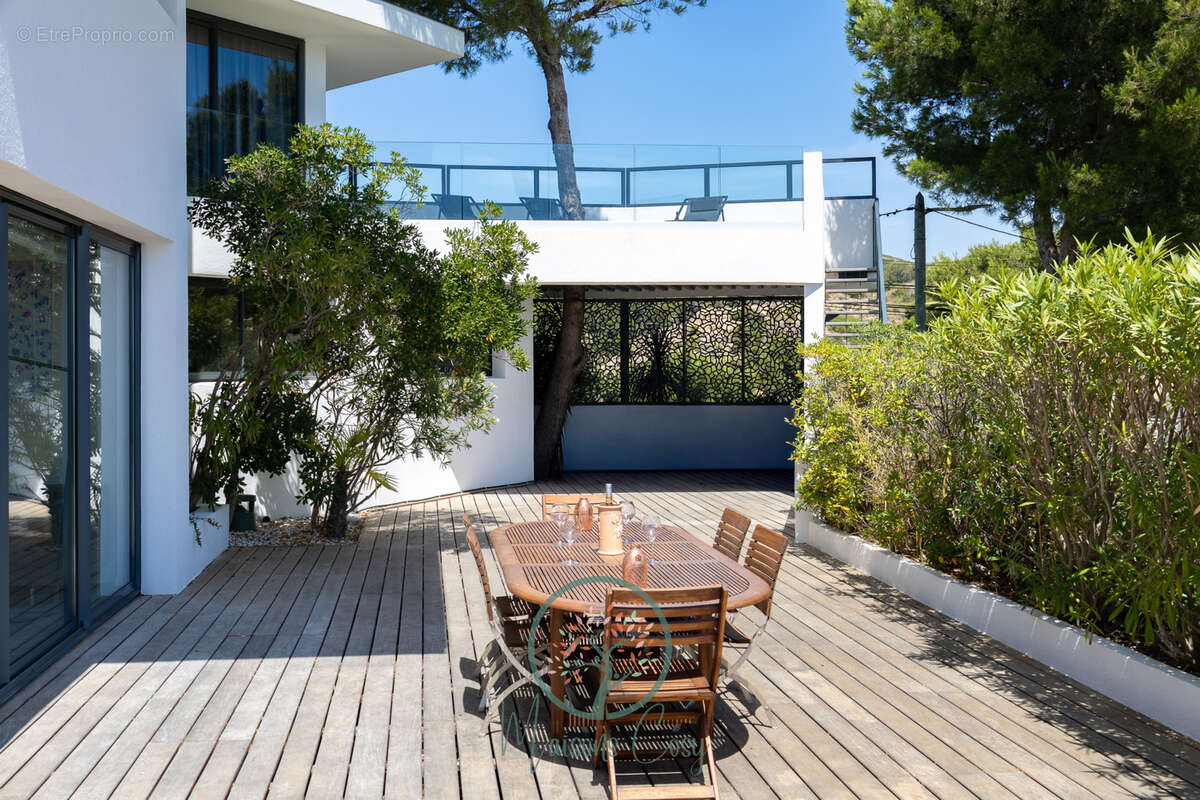 Maison à ENSUES-LA-REDONNE