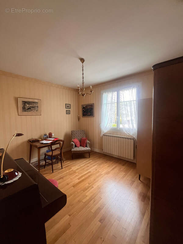 Maison à YZEURE