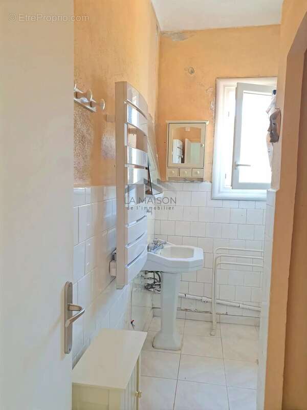 Appartement à MONACIA-D'AULLENE