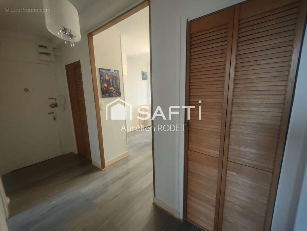 Appartement 57 m² à Saint-Florent-Sur-Cher  - photo 9