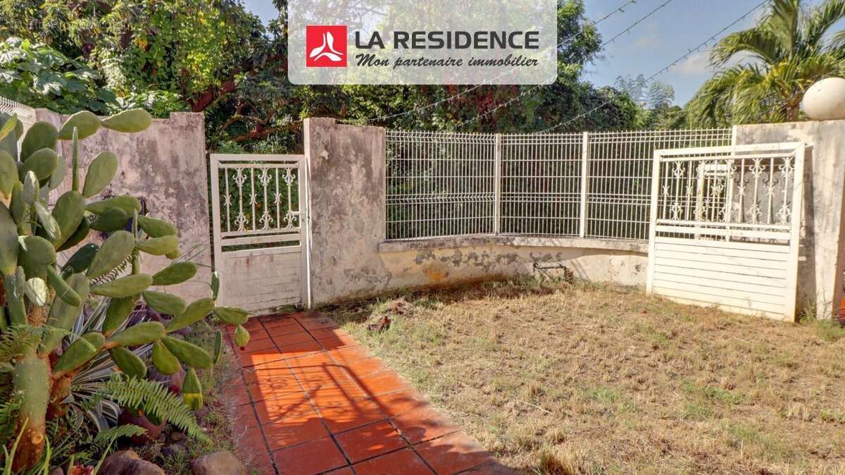 Maison à LE ROBERT