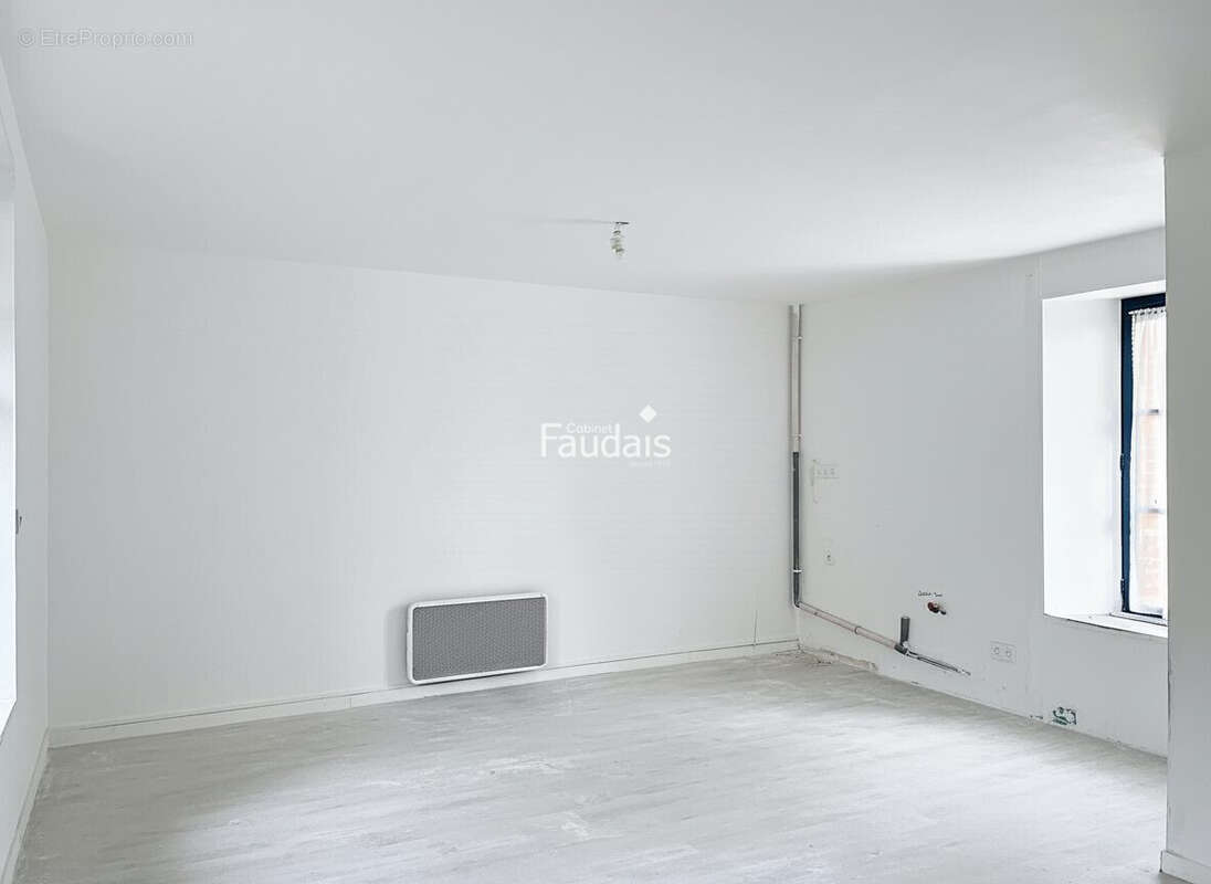 Appartement 44 m² à Coutances  - photo 4
