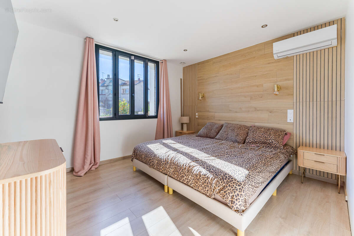 Maison à VILLEURBANNE