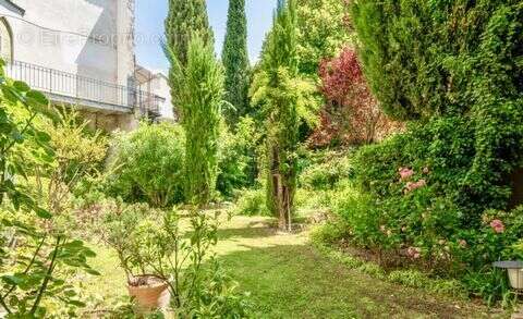 Maison à L'ISLE-SUR-LA-SORGUE