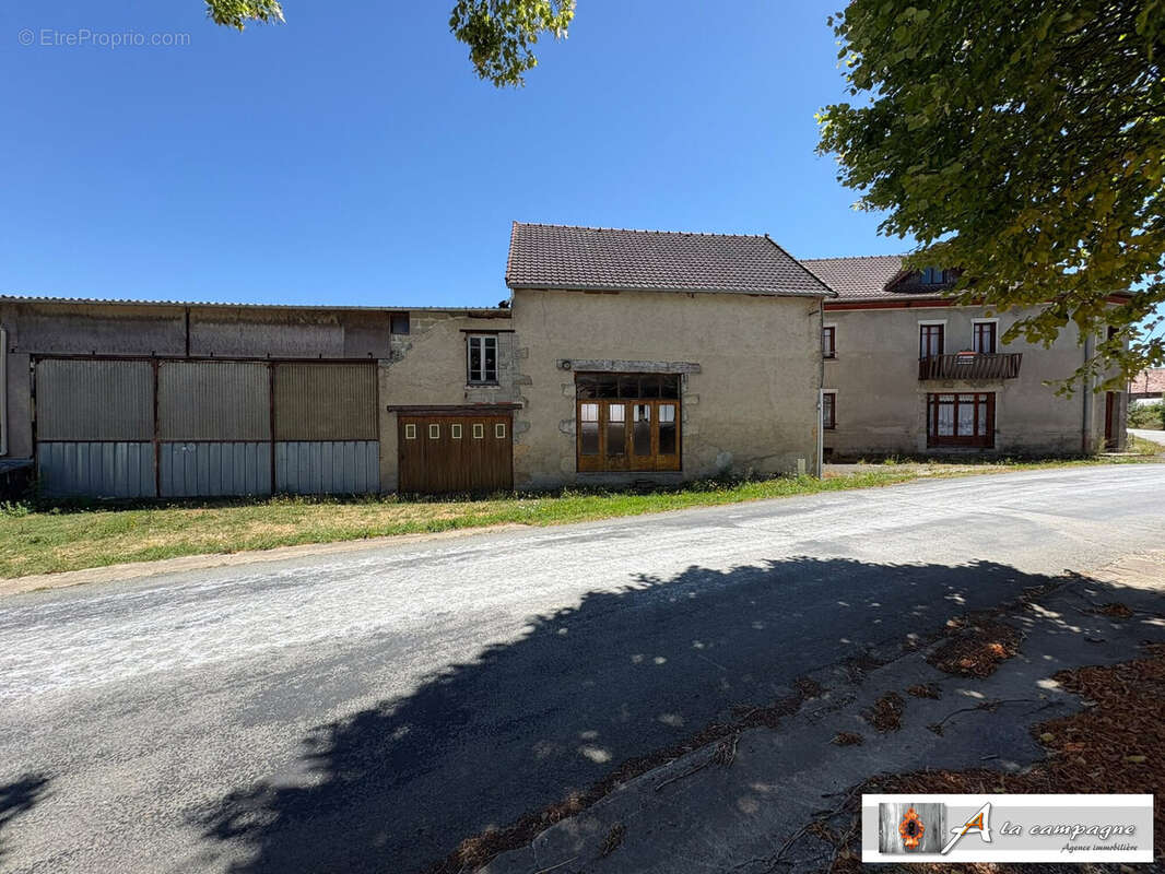 Maison 138 m² à Saint-Hilaire  - photo 5