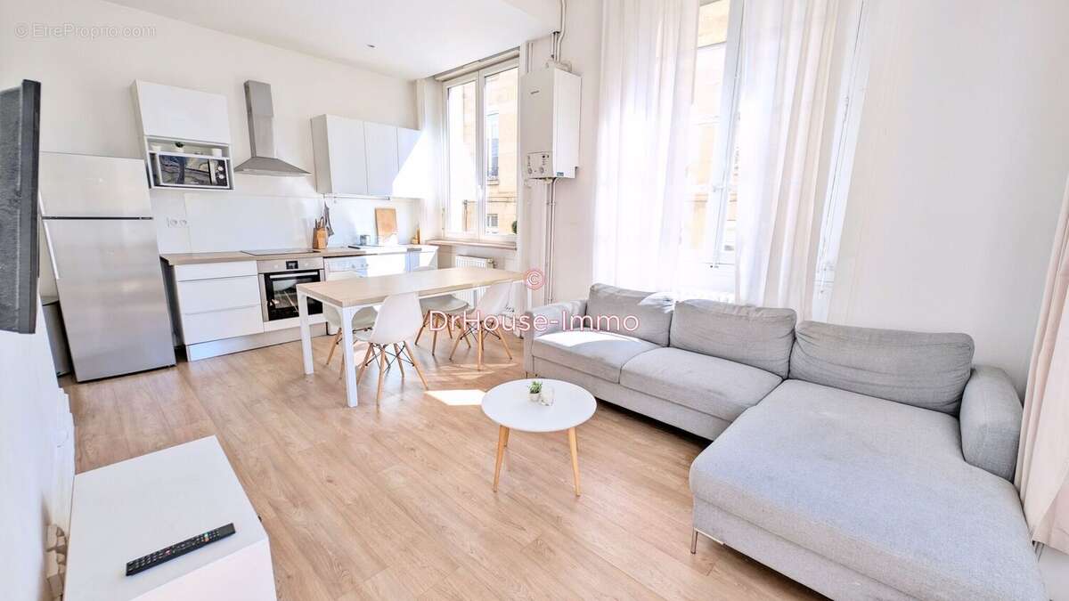 Appartement à SAINT-ETIENNE