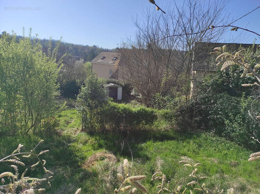 Terrain à ECOLE-VALENTIN