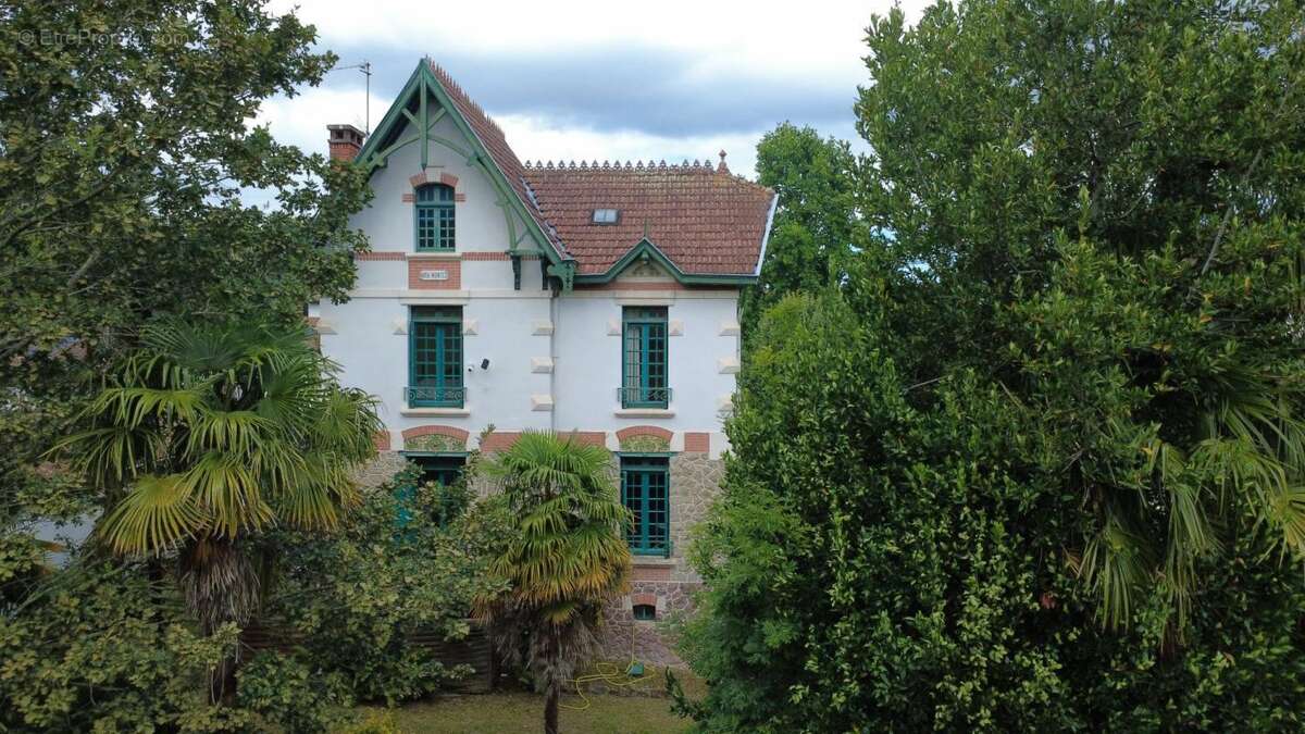 Maison à CAMBO-LES-BAINS