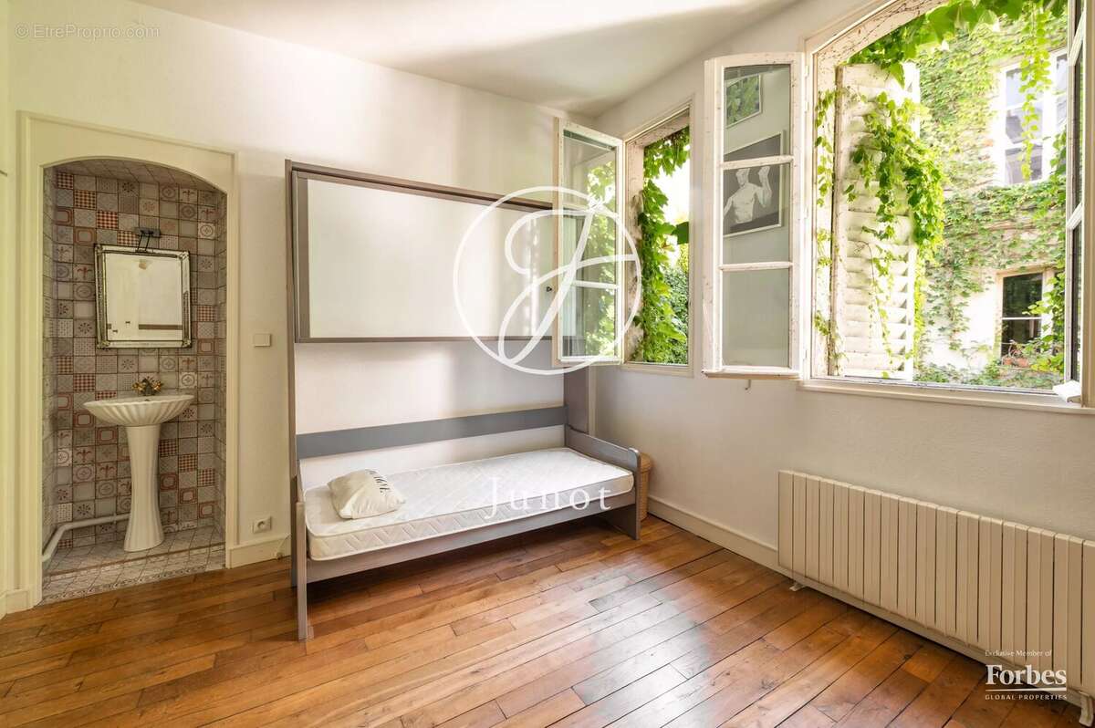 Appartement à PARIS-6E