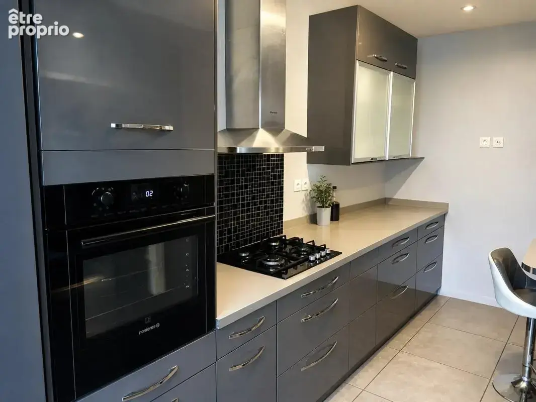 Maison de 5 pièces de 118 m² à Bourgoin-Jallieu - photo 7
