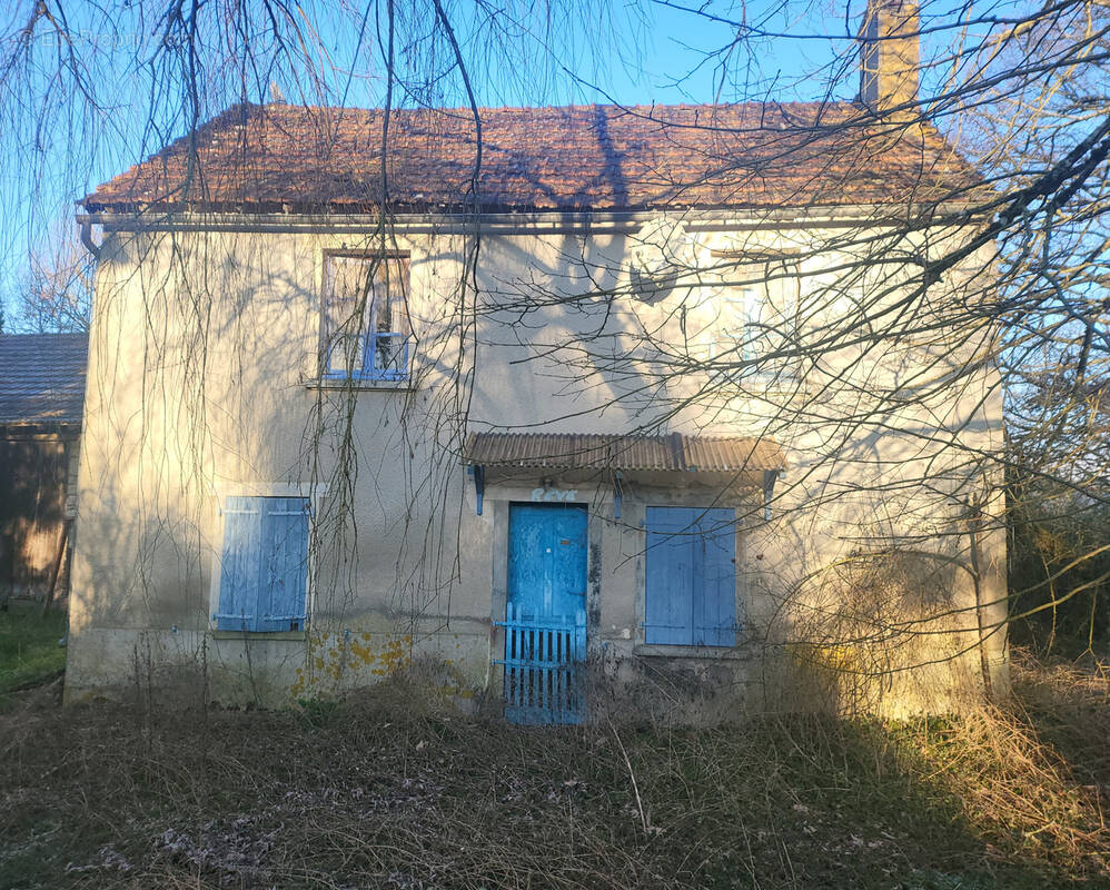 Maison à DOMPIERRE-LES-EGLISES