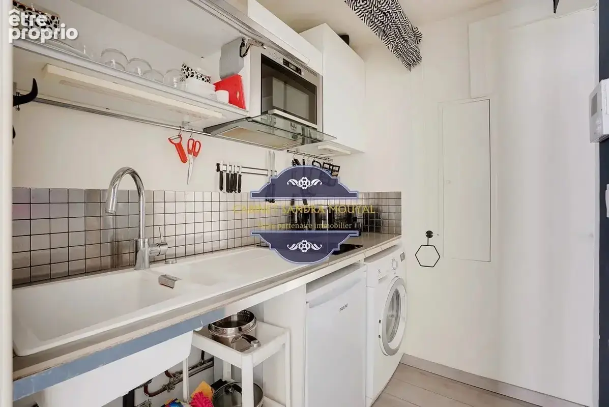 Paris Ier - Jardin des Tuileries - RARE - Studio de 16 m², 6ème ascenseur: - photo 5