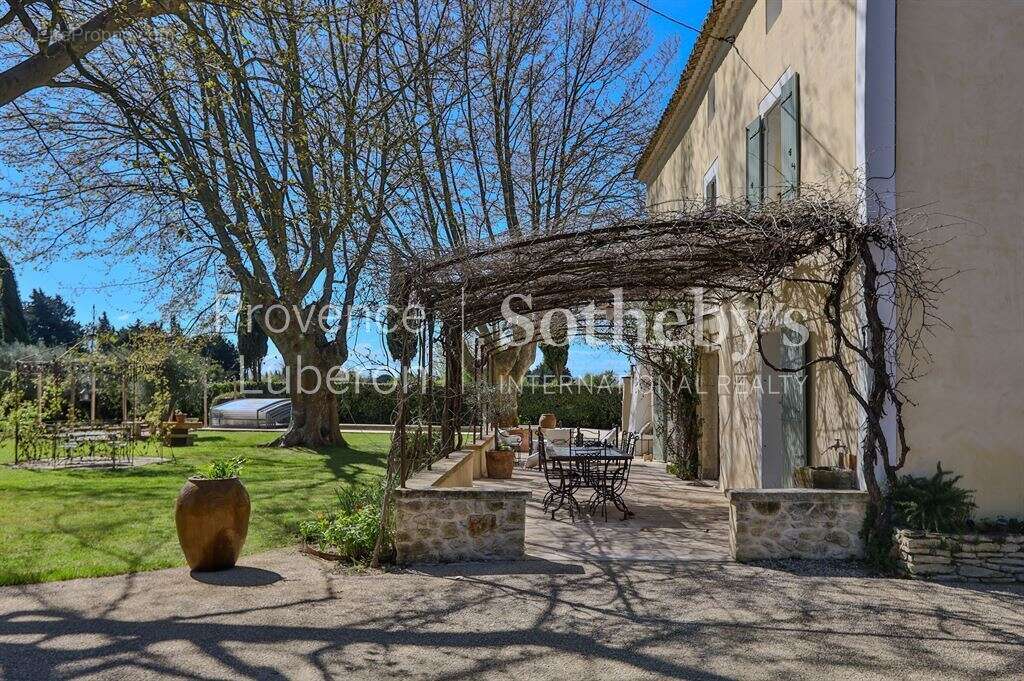 Art de vivre provençal pour ce mas du XIXᵉ siècle en campagne - photo 4