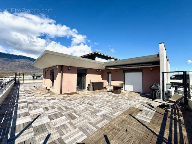 Appartement à SAINT-GENIS-POUILLY