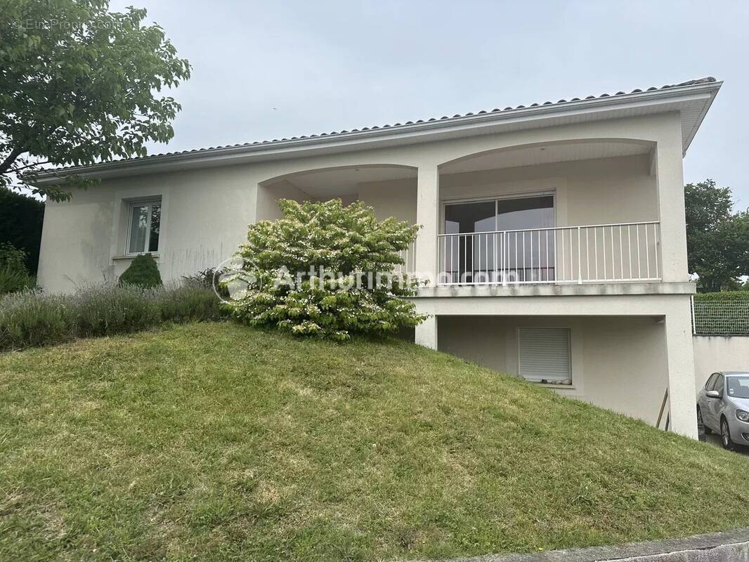 Maison à SAINT-ASTIER