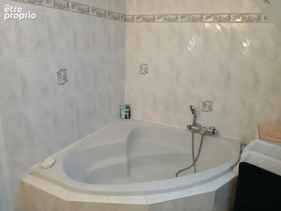 Maison de 5 pièces de 123 m² Loi Carrez 137m² sol à La Genevraye - photo 13