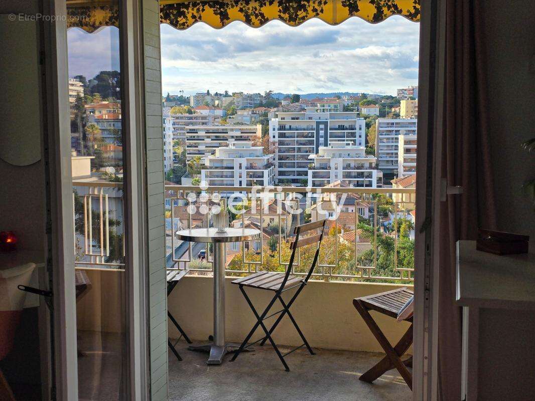 Appartement à LE CANNET