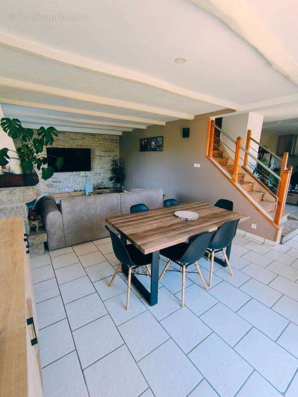 Maison à LA PRENESSAYE