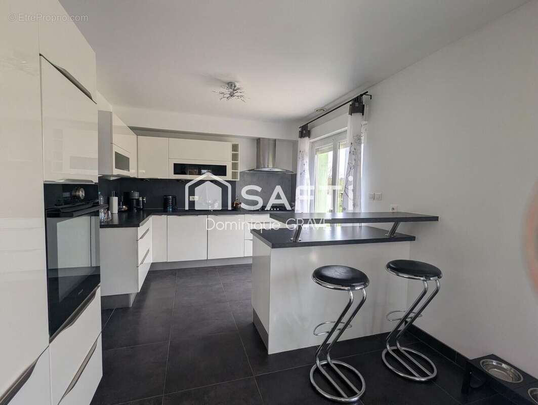 Photo 3 - Maison à JONCHEREY