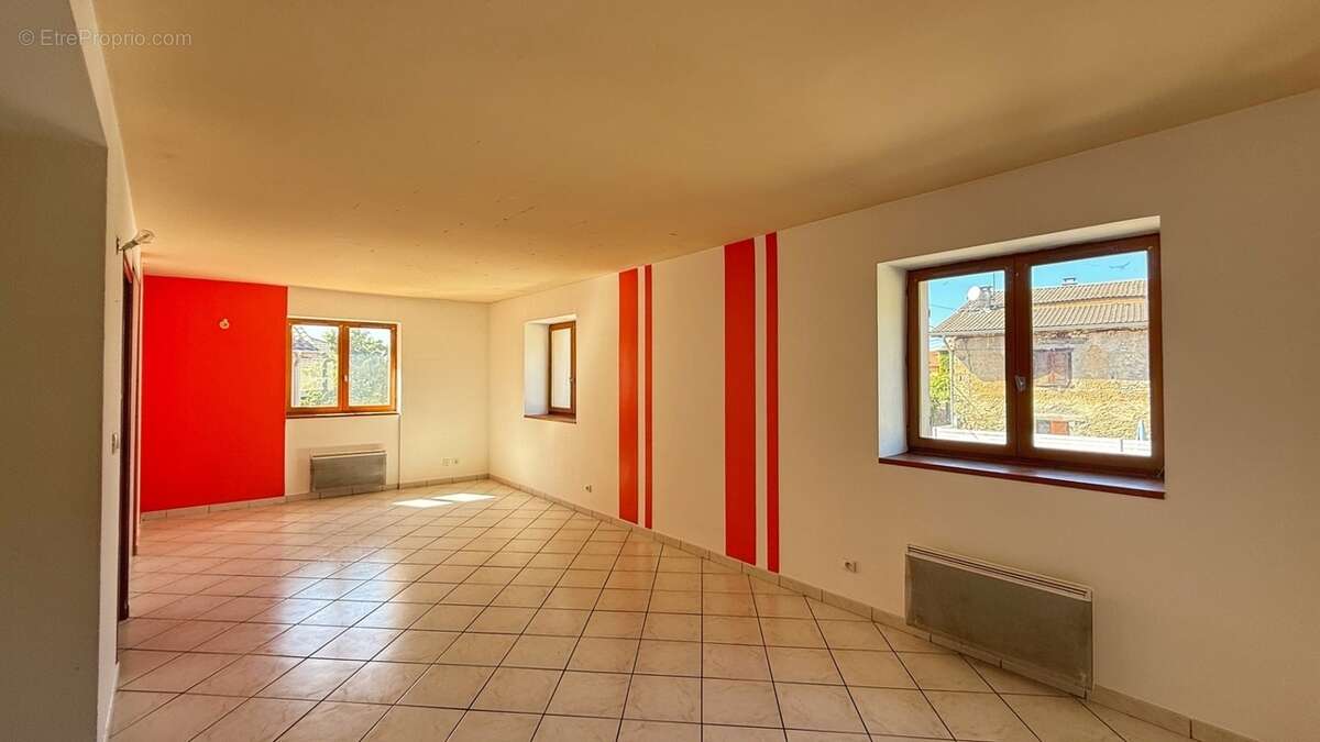 Appartement à LA MURETTE