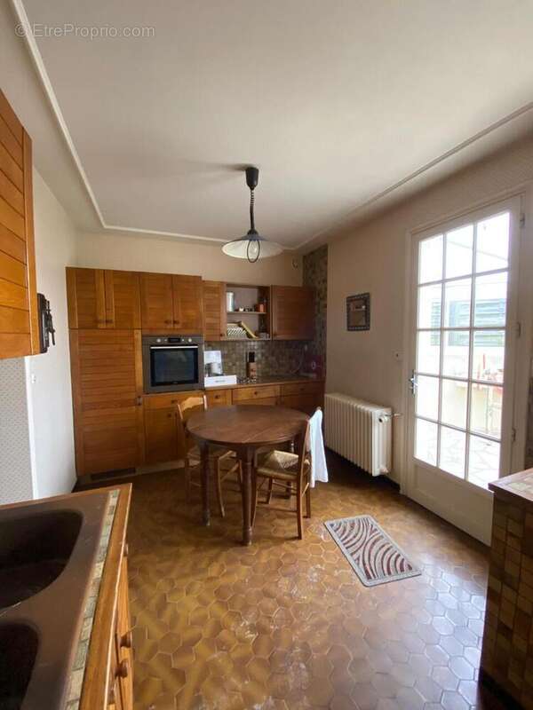 Maison à LE PUY-NOTRE-DAME