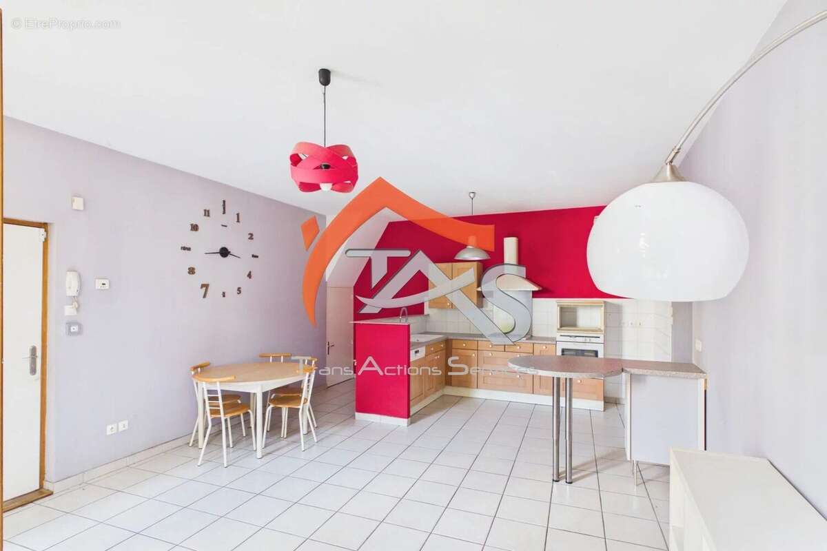Appartement à SAINT-ETIENNE