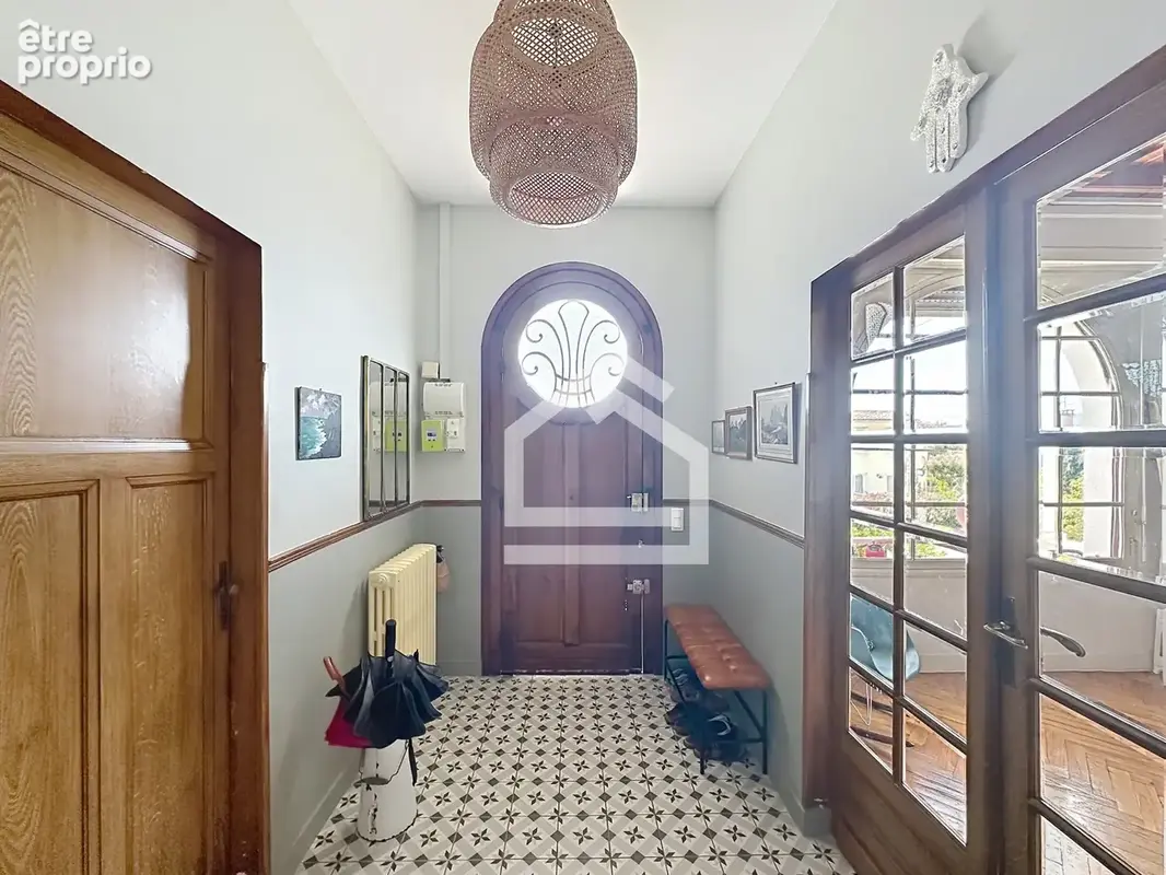 Caudéran Mondésir - Agréable maison familiale de 5 chambres avec jardin - photo 11