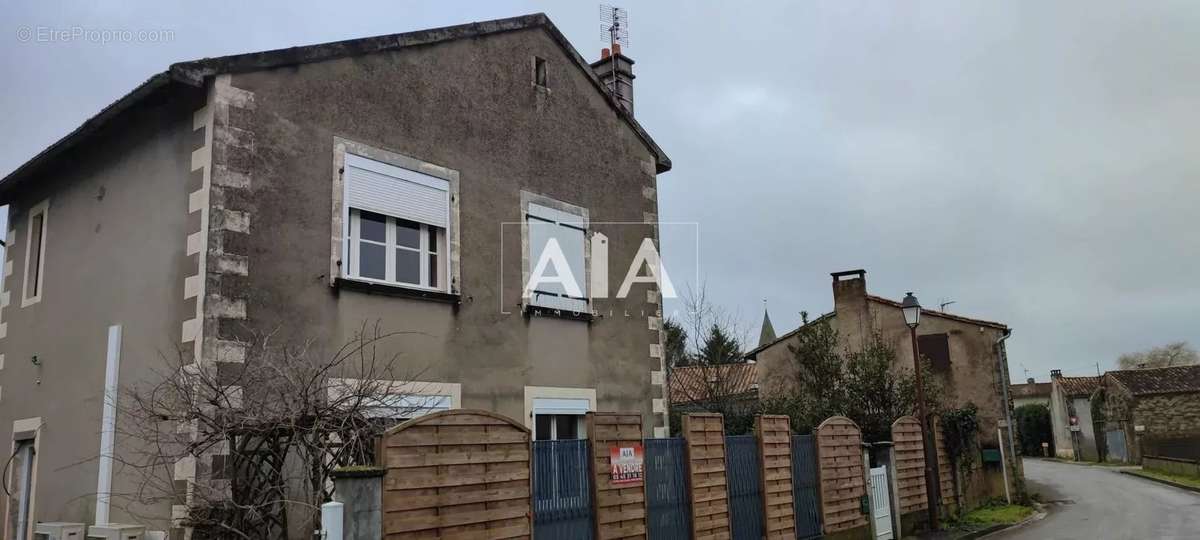Maison à PAIZAY-NAUDOUIN-EMBOURIE