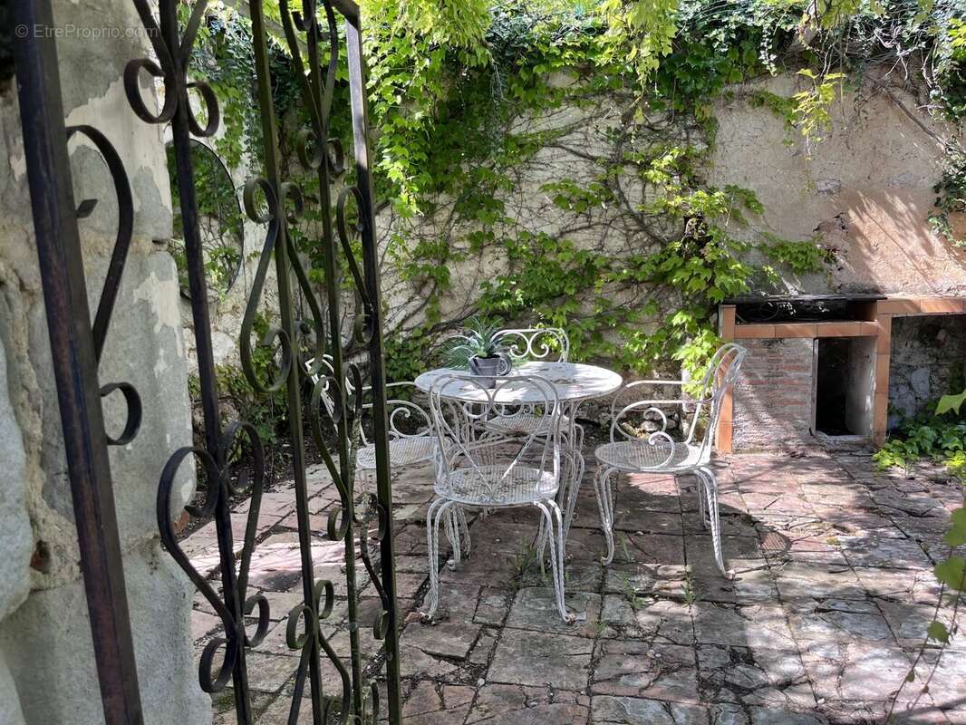 Maison à EYMET