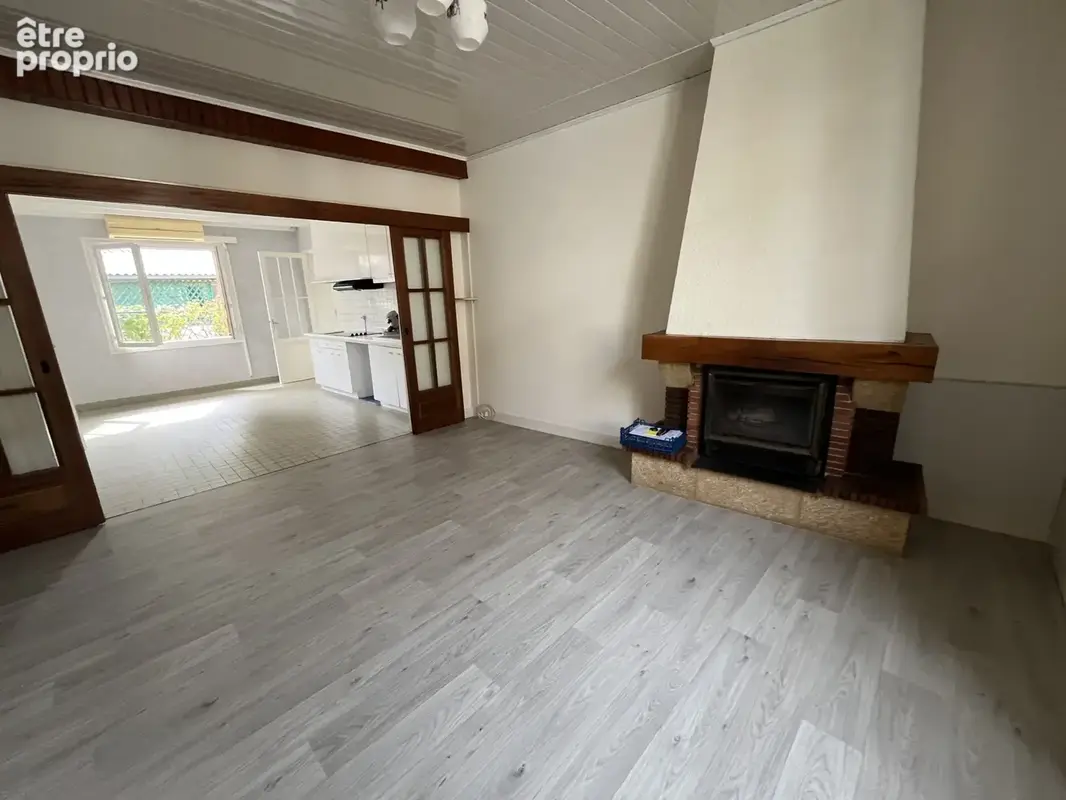 Entre LAREOLE ET LANGON- Maison de village de 83 M2 avec cour, garage attenant et petite dépendance - photo 7