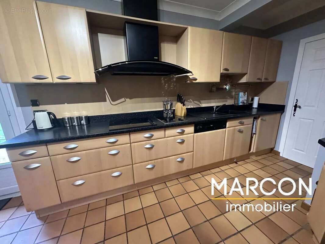 Maison à SAINT-SULPICE-LAURIERE