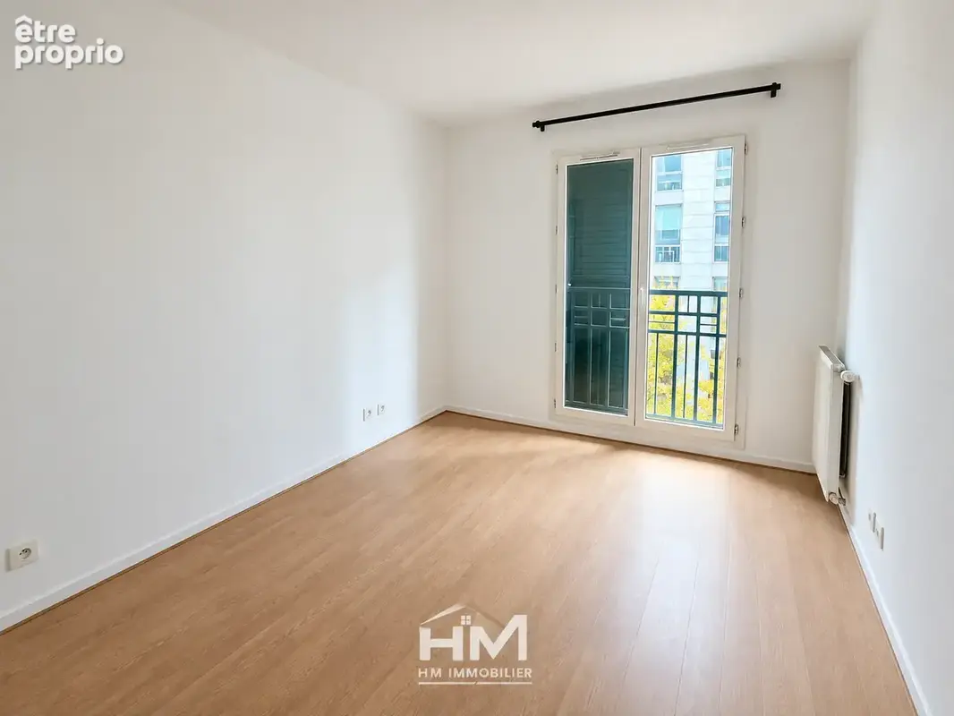 Courbevoie — Faubourg de l'Arche  Exclusivité — Appartement avec balcon et parking - photo 3