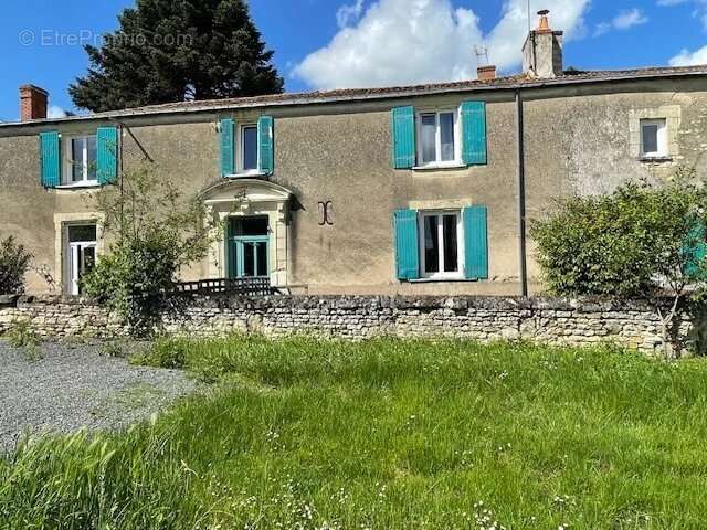 Maison à BRION-PRES-THOUET