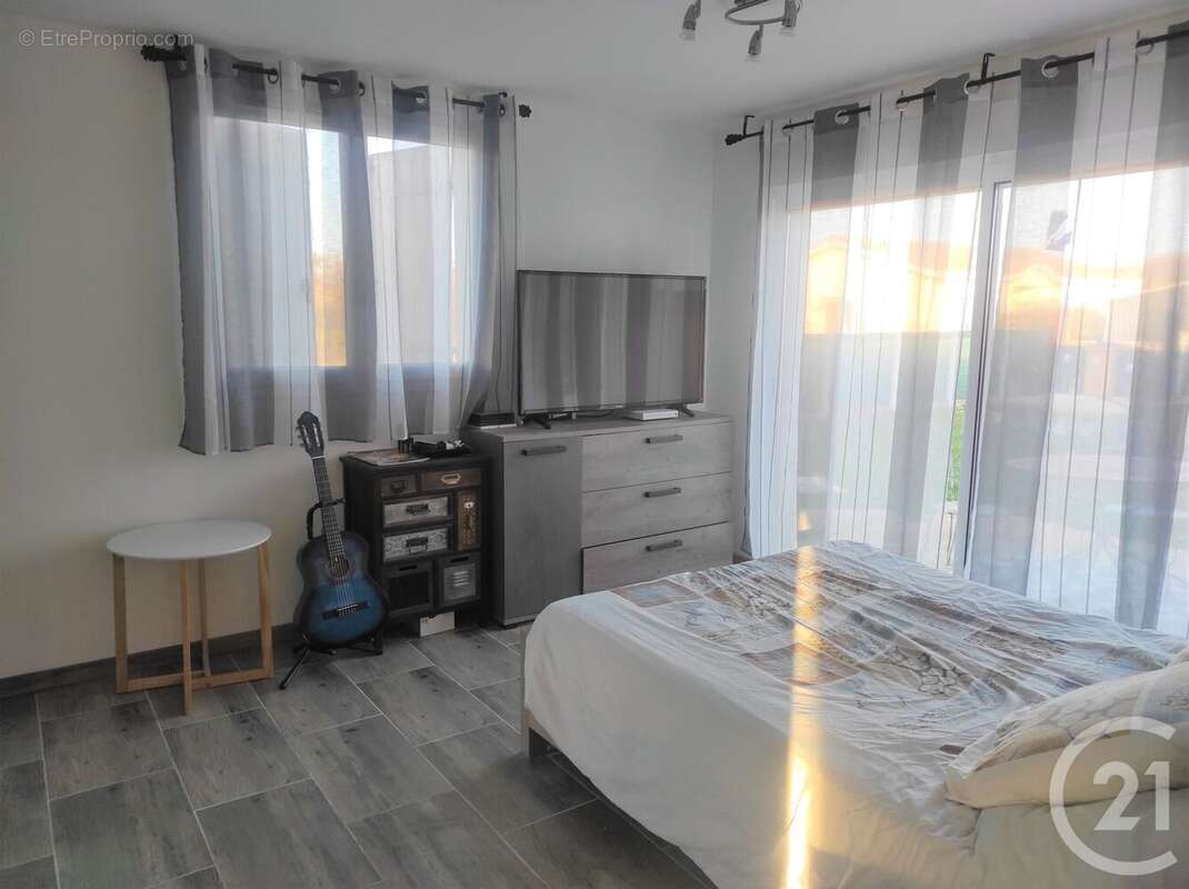 Maison à SAINT-SEURIN-SUR-L&#039;ISLE