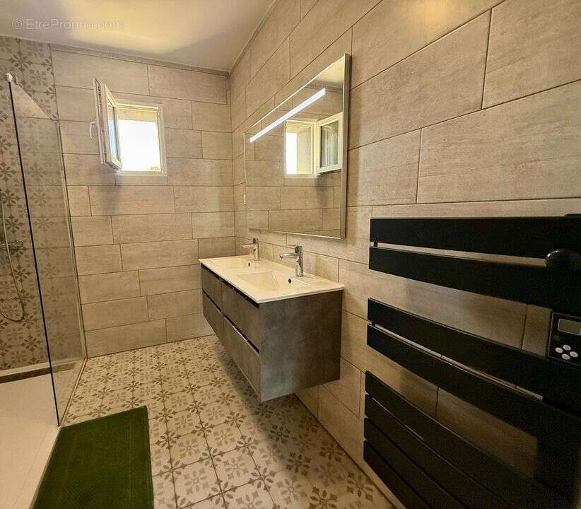 Maison à VILLEMOUSTAUSSOU