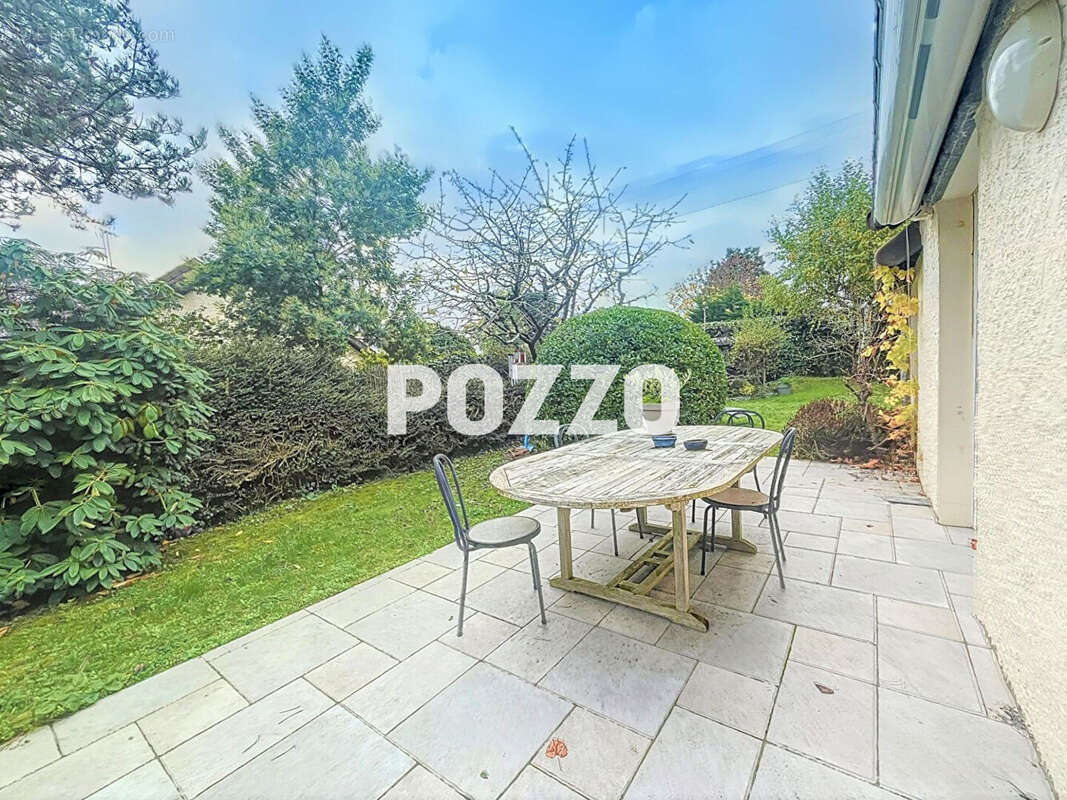 Maison à JULLOUVILLE