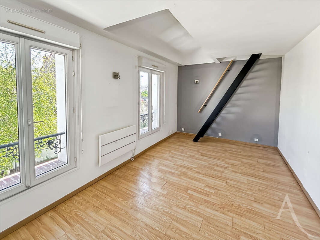 Appartement à SAINTE-GENEVIEVE-DES-BOIS