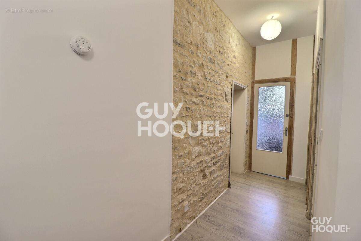 Maison à SAINT-GEORGES-DU-BOIS