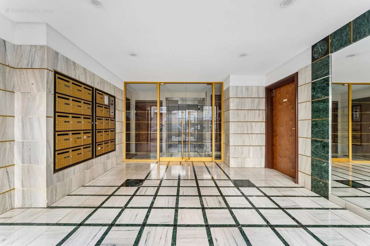 Appartement à LEVALLOIS-PERRET