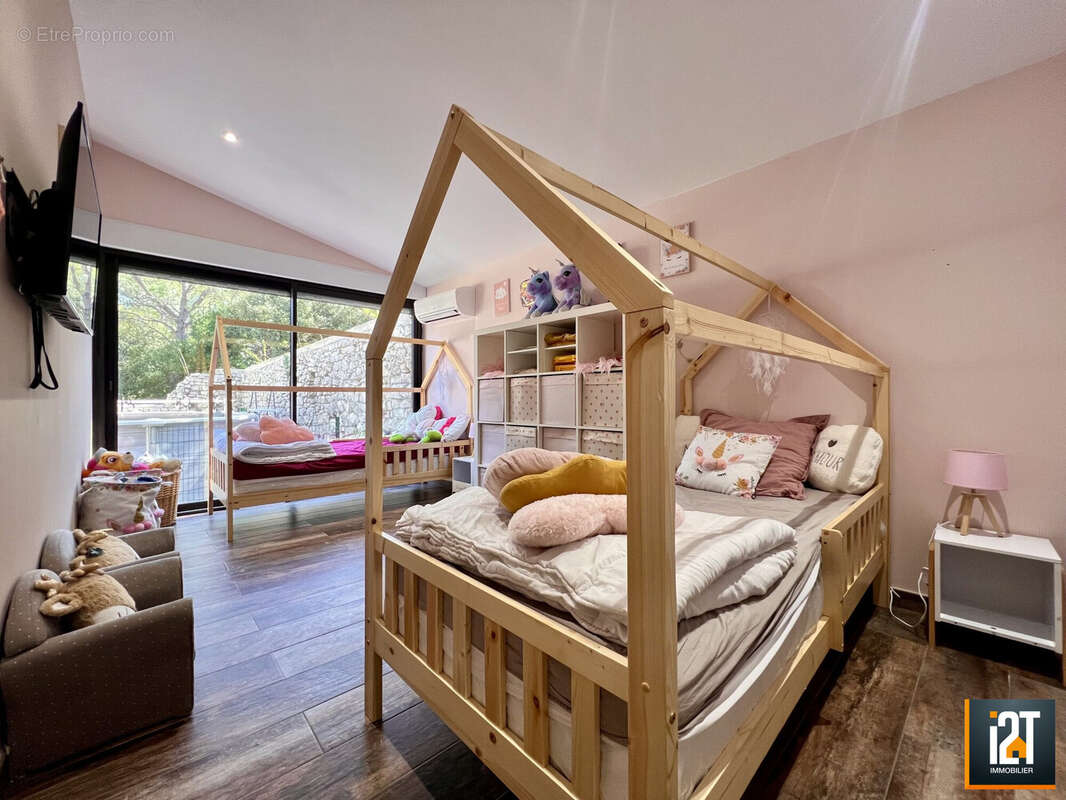 Maison à VEZENOBRES