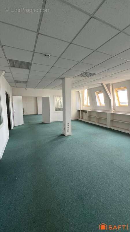 Photo 2 - Commerce à ROUBAIX