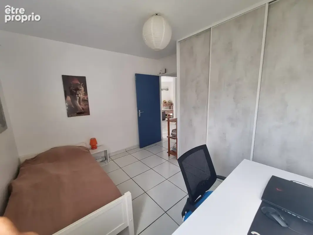 Appartement t4 au bourg de petit bourg - photo 11