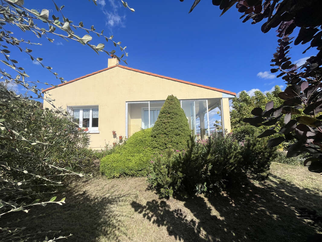 Maison à MORTAGNE-SUR-GIRONDE