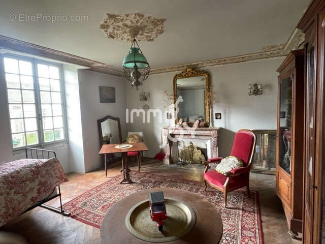 Maison à JAUZE
