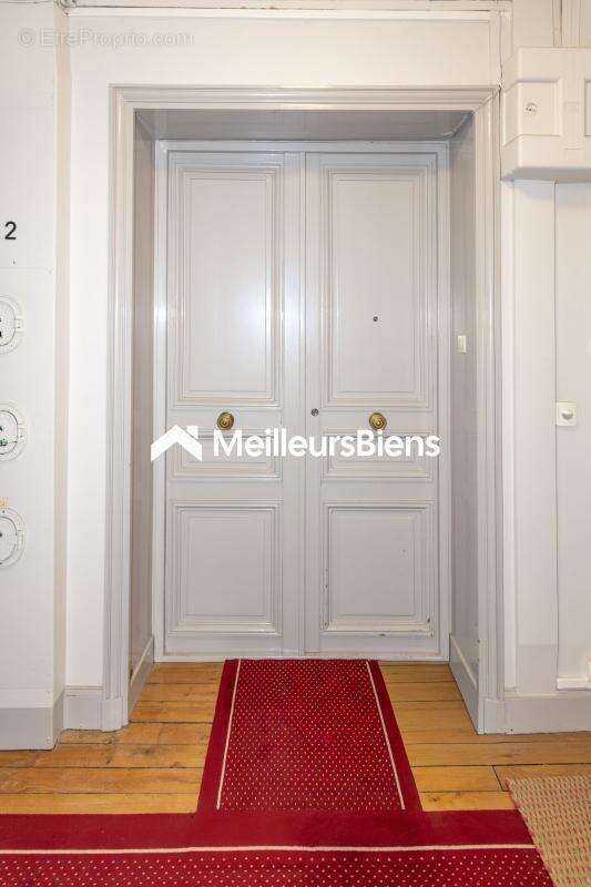 Paris 3 - Haut Marais - superbe appartement 3/4 pièces 77m² - entièrement rénové - quartier recherché - photo 3