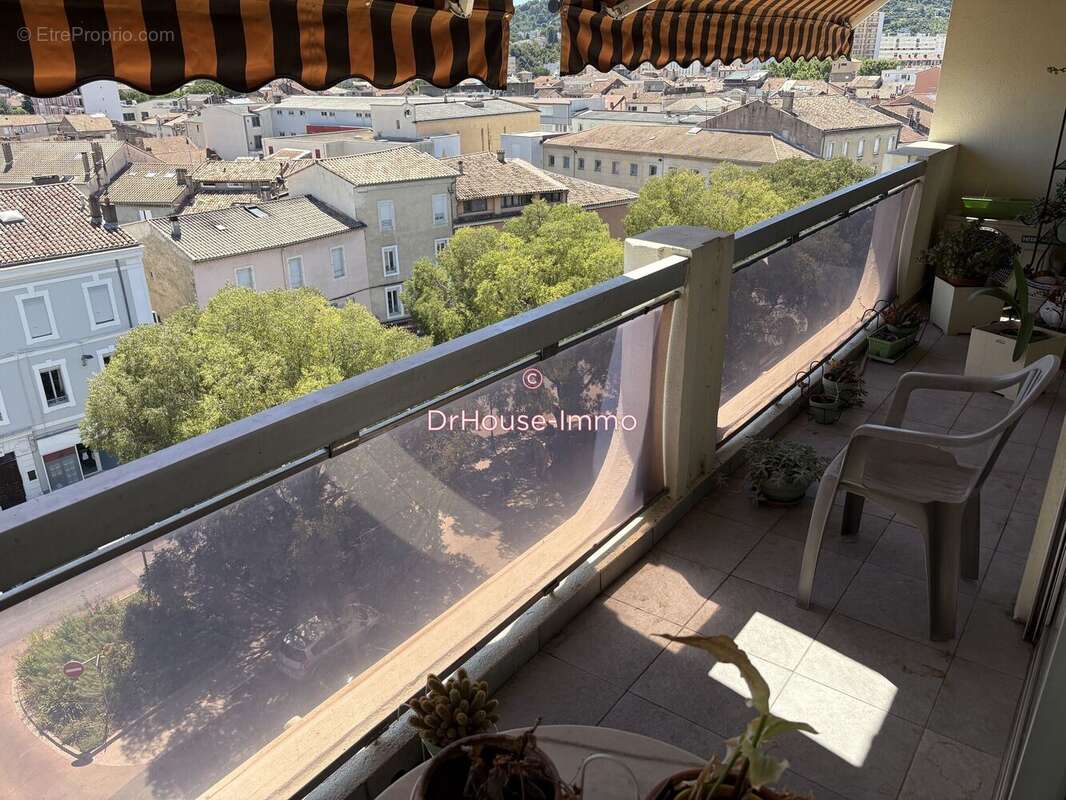 Appartement 76 m² à Ales  - photo 3