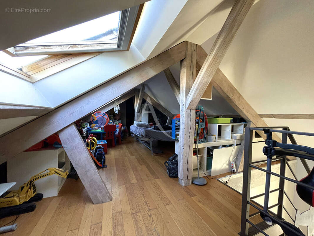 Maison à CHEVRY-COSSIGNY