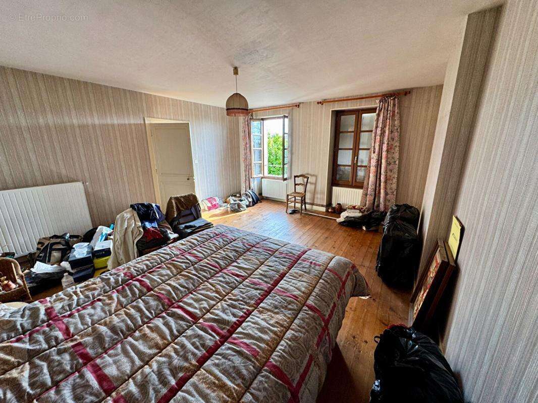 Maison à CHERVES-RICHEMONT